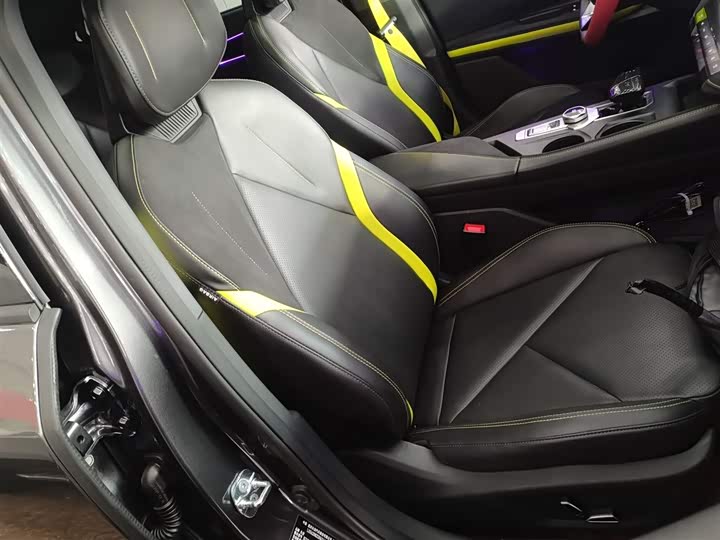 Фото 25 - Changan UNI-V