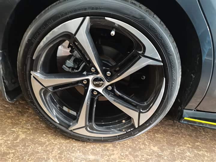 Фото 26 - Changan UNI-V