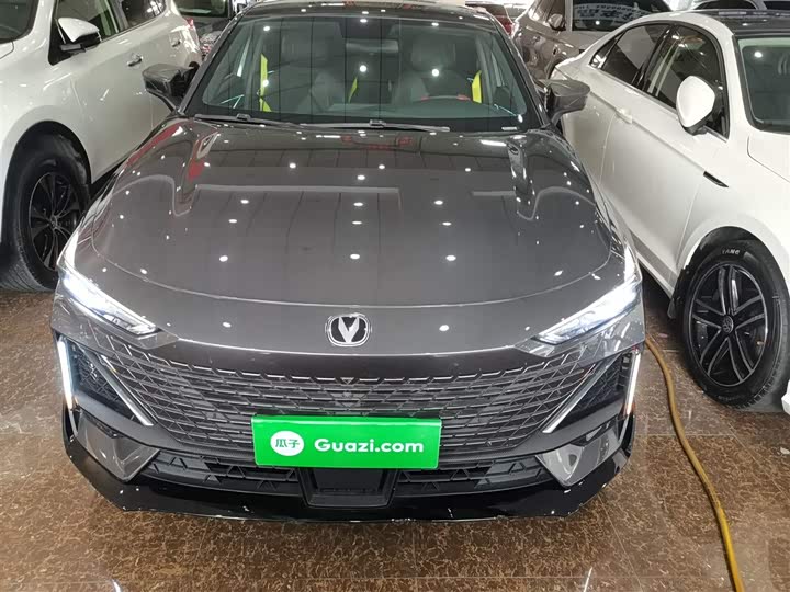 Фото 3 - Changan UNI-V