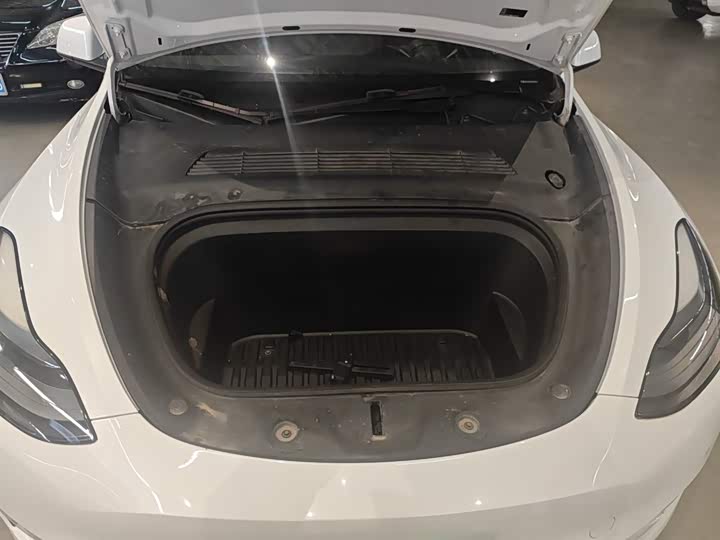 Фото 20 - Tesla Model Y