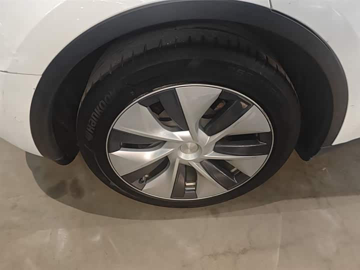 Фото 26 - Tesla Model Y