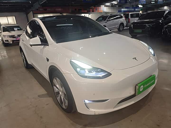 Фото 4 - Tesla Model Y