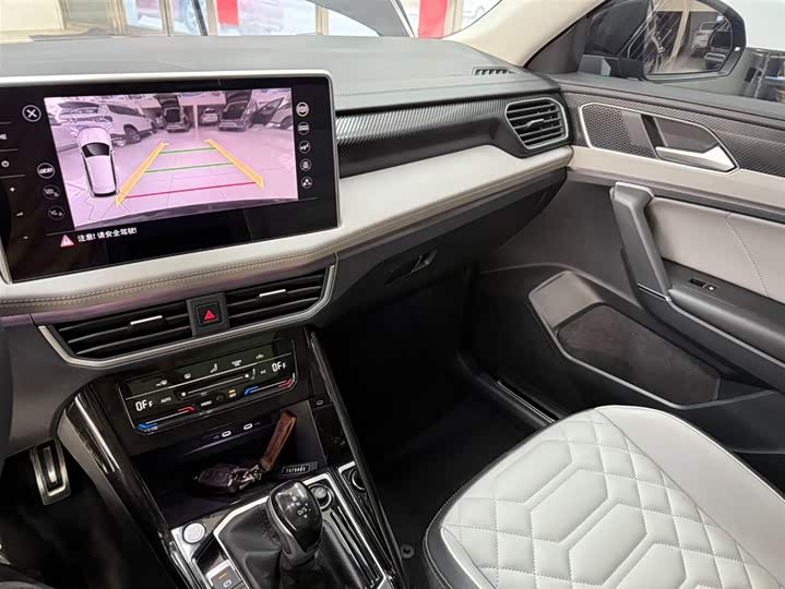 Фото 15 - Volkswagen Tayron