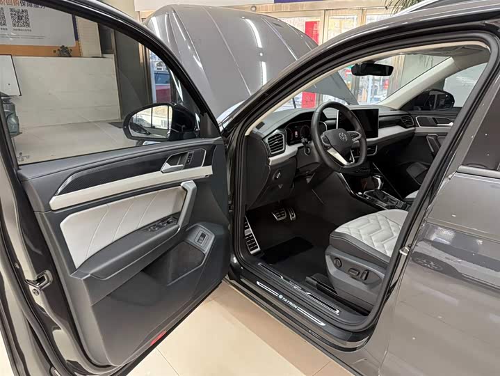 Фото 19 - Volkswagen Tayron