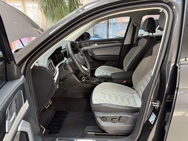 Фото 8 - Volkswagen Tayron