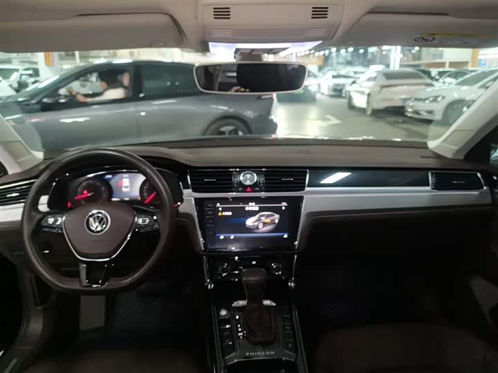 Фото 10 - Volkswagen Phideon