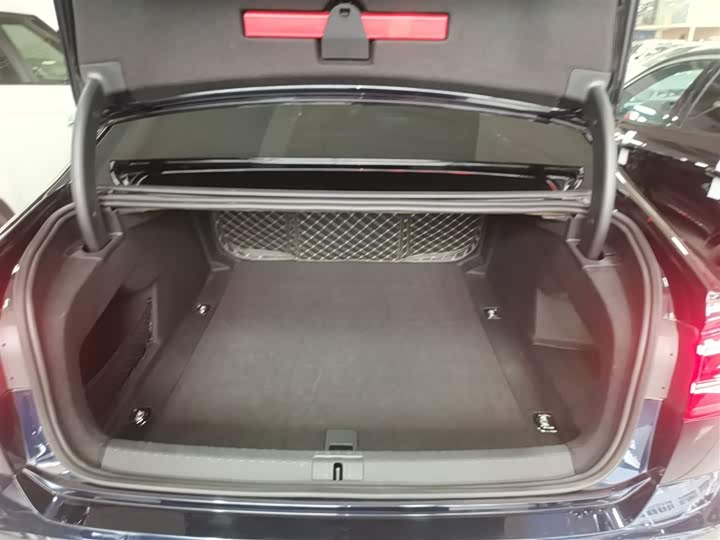 Фото 19 - Volkswagen Phideon