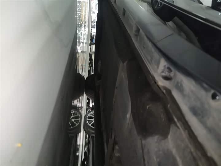 Фото 22 - Volkswagen Phideon