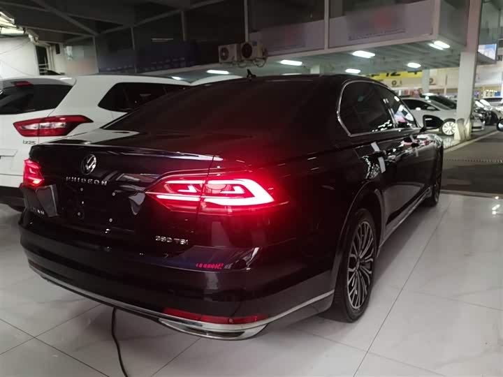 Фото 7 - Volkswagen Phideon