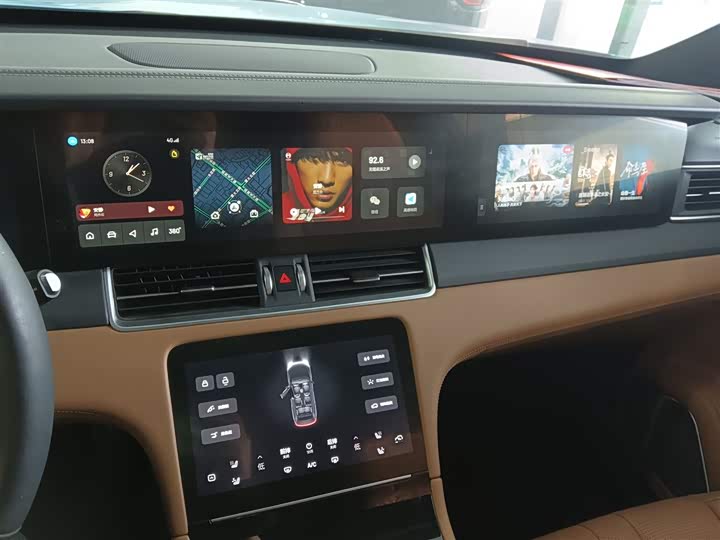 Фото 13 - LiXiang One