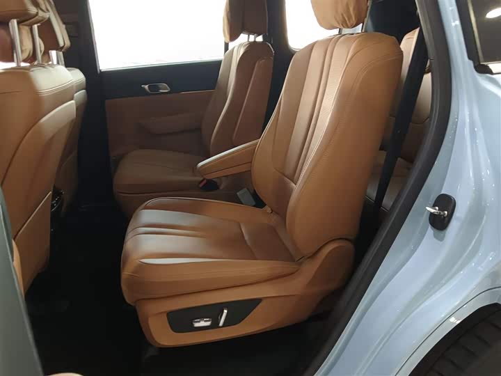 Фото 17 - LiXiang One