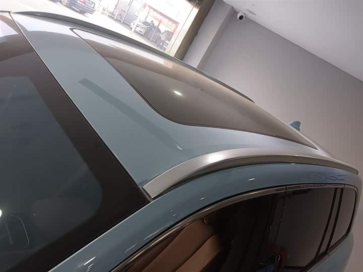 Фото 27 - LiXiang One