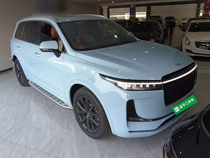 Фото 4 - LiXiang One