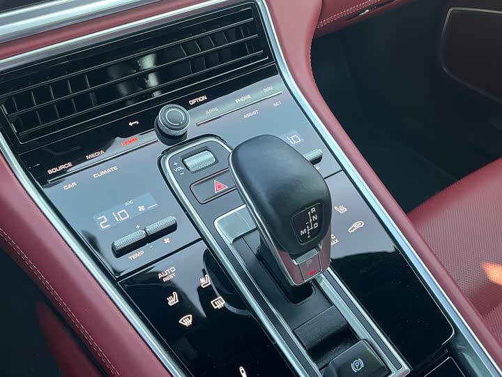 Фото 9 - Porsche Panamera