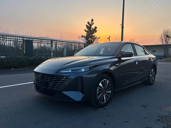 Фото 1 - Changan Eado EV