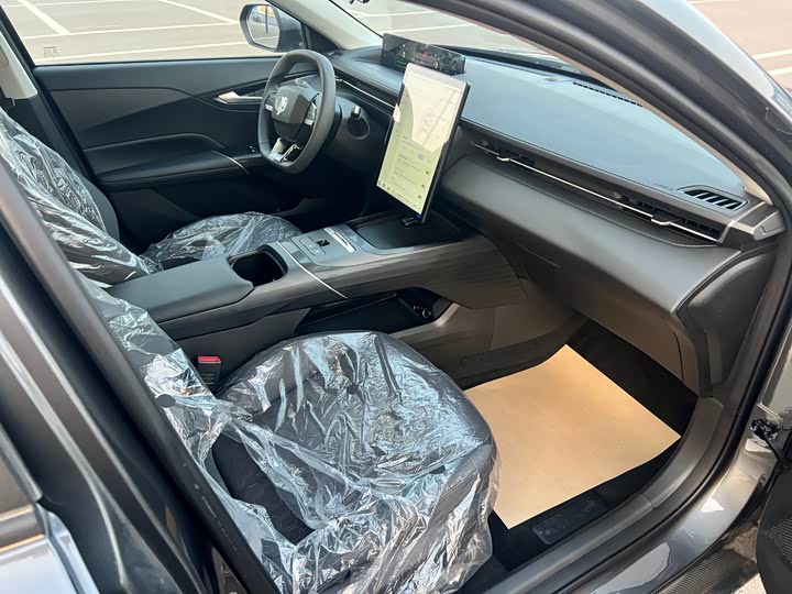 Фото 7 - Changan Eado EV