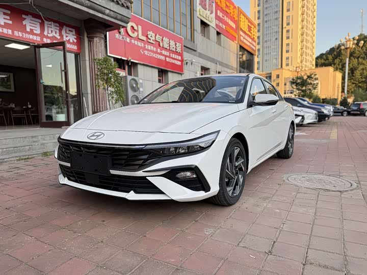 Фото 1 - Hyundai Elantra N line