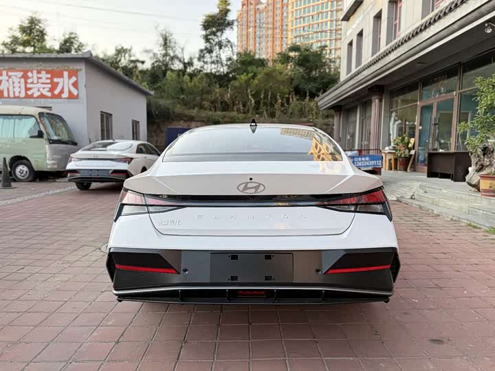 Фото 4 - Hyundai Elantra N line