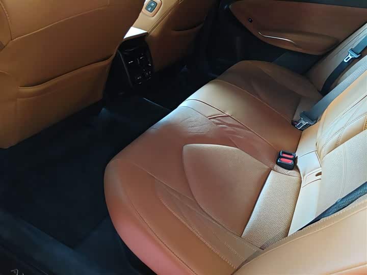 Фото 17 - Toyota Avalon