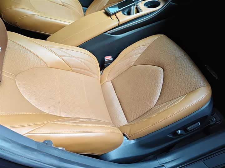 Фото 25 - Toyota Avalon