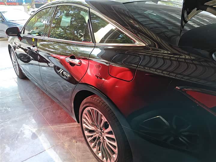 Фото 5 - Toyota Avalon