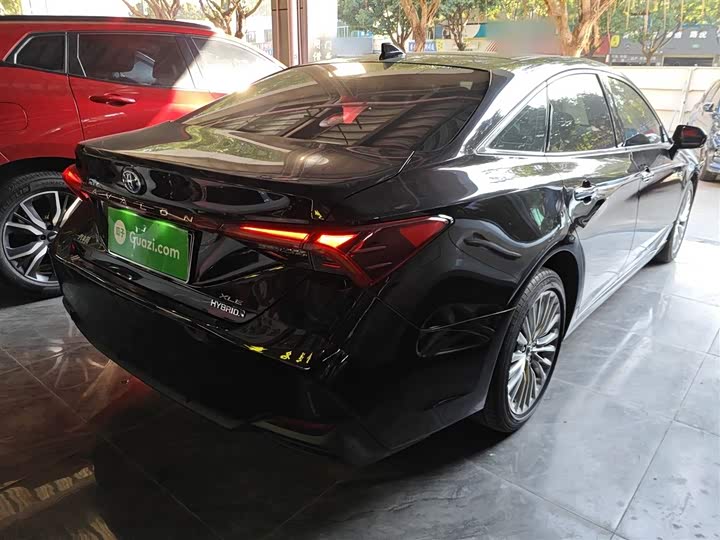 Фото 7 - Toyota Avalon