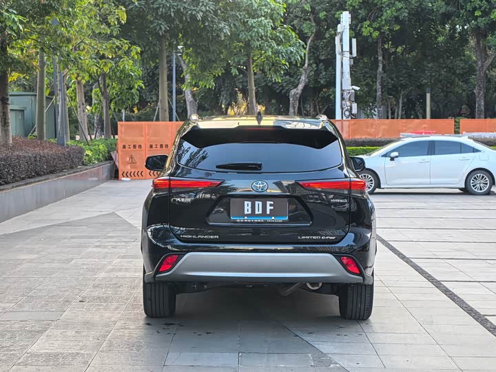 Фото 5 - Toyota Highlander