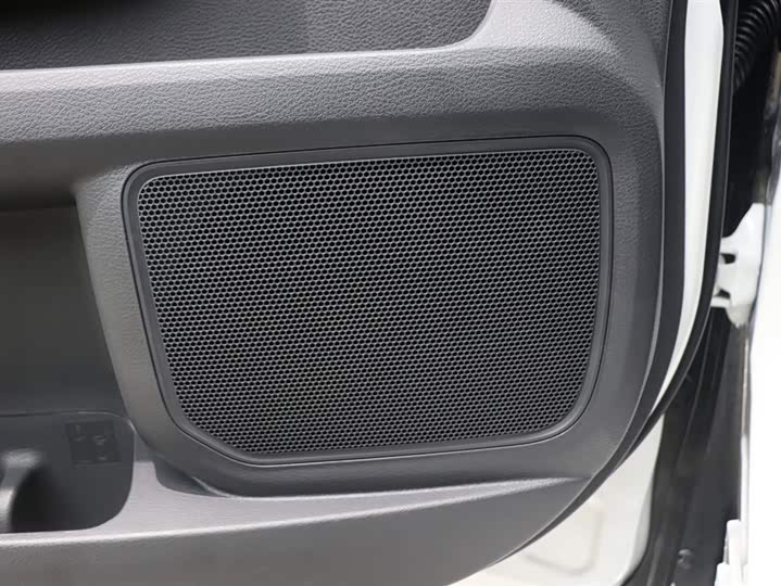 Фото 12 - Toyota Granvia