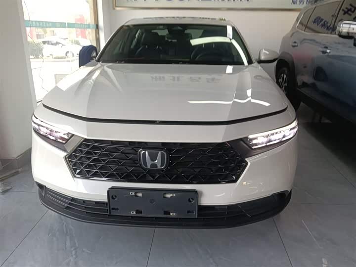 Фото 3 - Honda Accord