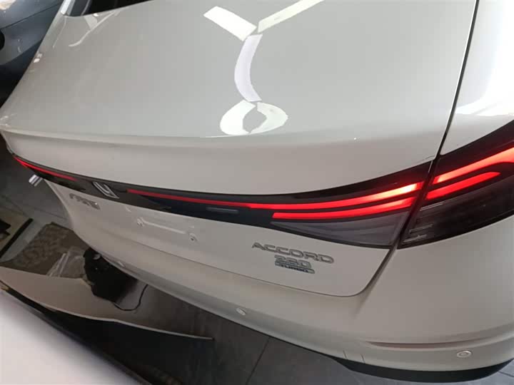 Фото 6 - Honda Accord