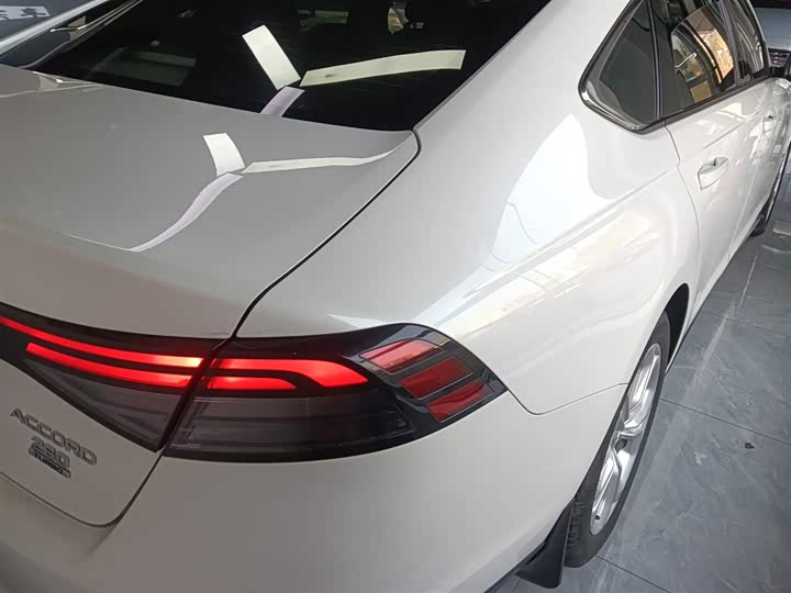 Фото 7 - Honda Accord