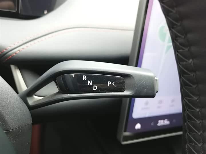 Фото 13 - Xiaomi SU7