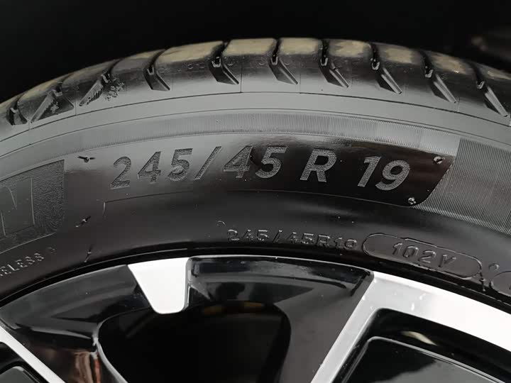 Фото 24 - Xiaomi SU7