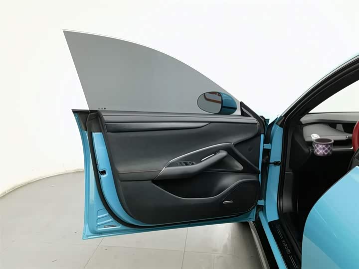 Фото 8 - Xiaomi SU7