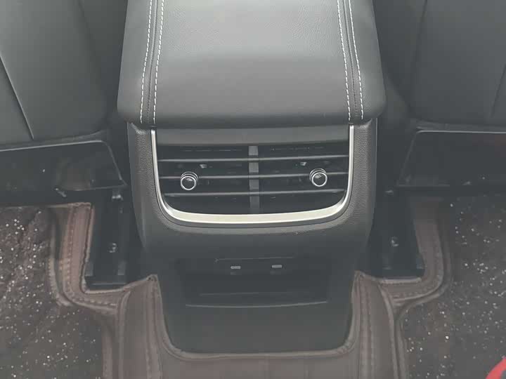 Фото 10 - Tank 300