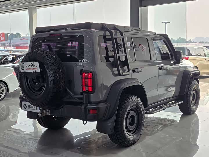 Фото 20 - Tank 300