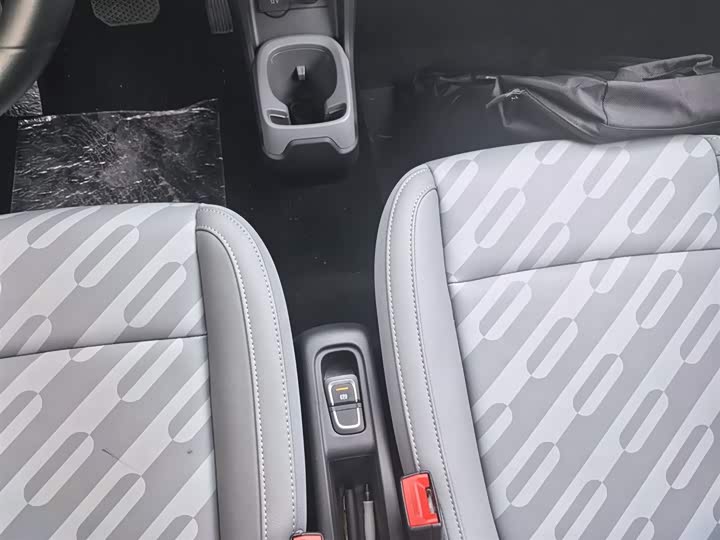 Фото 14 - Leapmotor T03