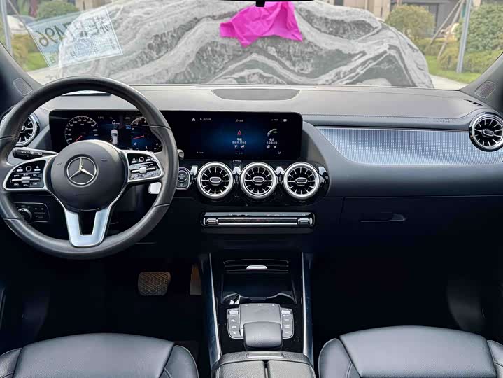 Фото 11 - Mercedes-Benz GLA-Class