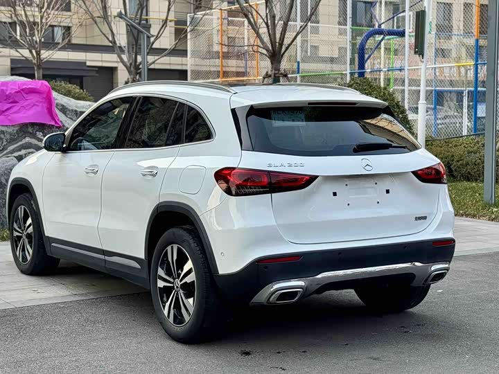 Фото 21 - Mercedes-Benz GLA-Class