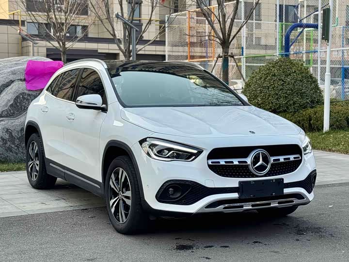 Фото 3 - Mercedes-Benz GLA-Class