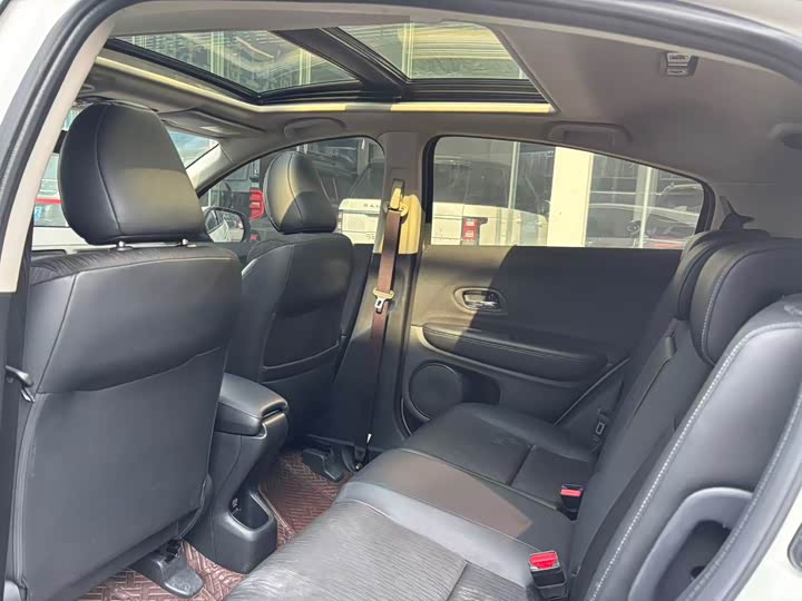 Фото 6 - Honda Vezel