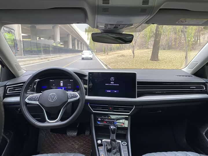 Фото 6 - Volkswagen Sagitar L