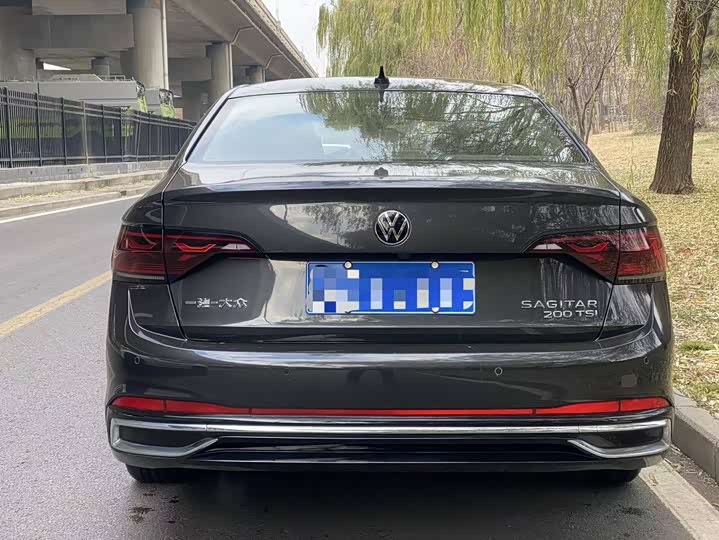 Фото 9 - Volkswagen Sagitar L