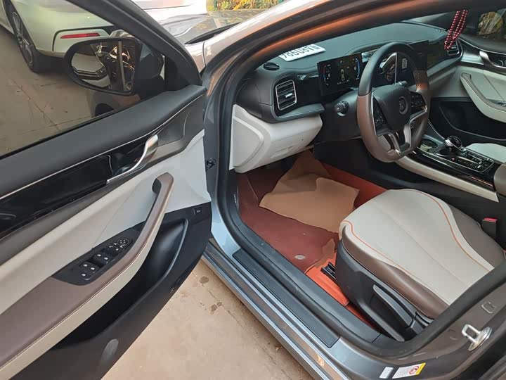 Фото 16 - BYD Qin Plus