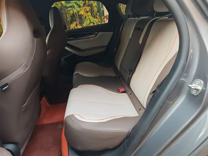 Фото 17 - BYD Qin Plus