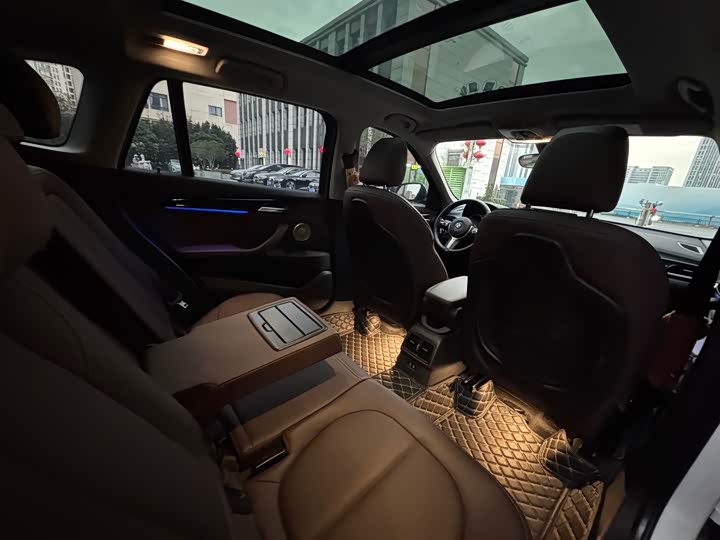 Фото 19 - BMW X1