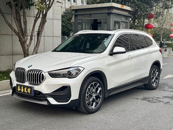 Фото 3 - BMW X1