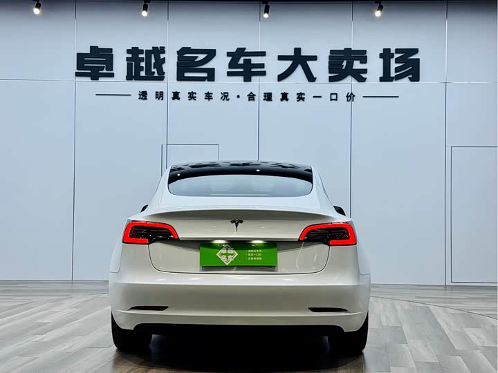 Фото 7 - Tesla Model 3