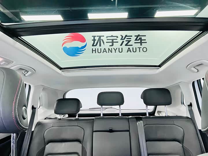 Фото 16 - Volkswagen Tayron