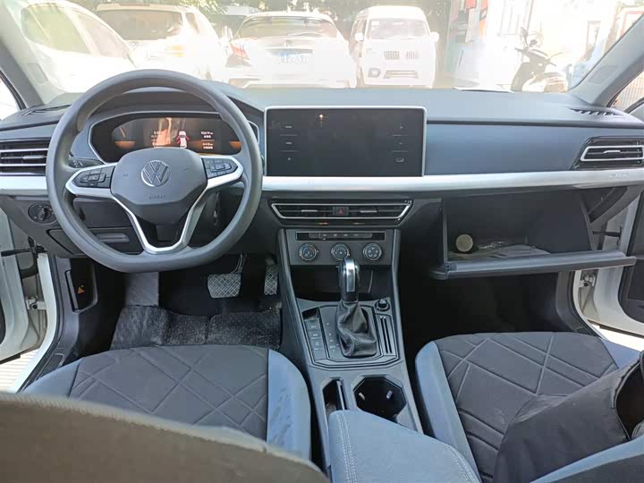 Фото 10 - Volkswagen Lavida